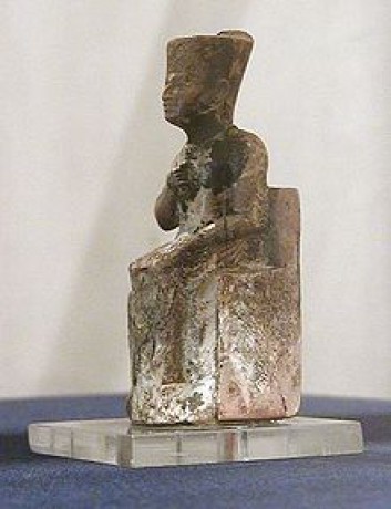 220px-Khufu_statue